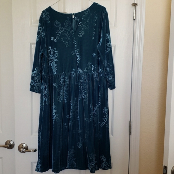 NEW Velveteen Woman Within Dress - Picture 4 of 10